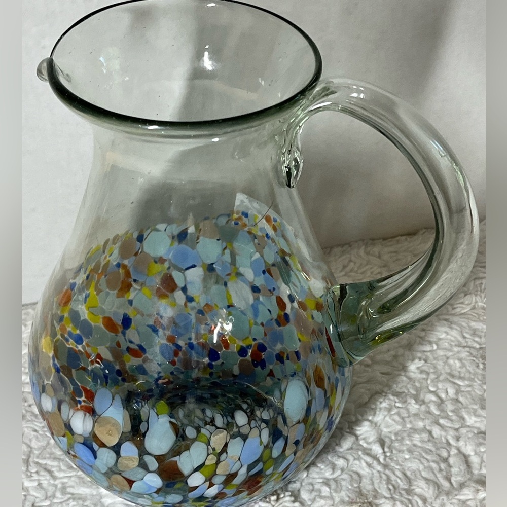 Mexican hand blown glass pitcher. Very Beautiful piece. 64oz - Picture 6 of 14